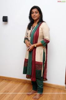 Roja feet photo 17