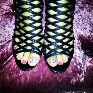 Rola Yammout feet photo 8
