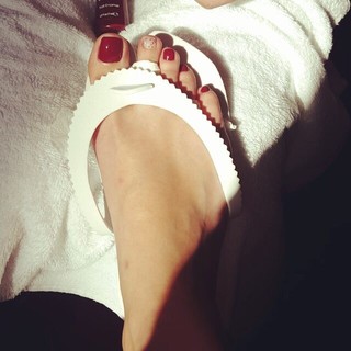 Rola Yammout feet photo 8