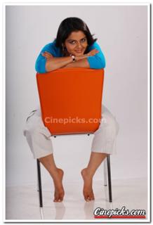 Roma Asrani feet photo 7