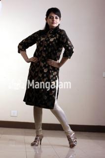 Roma Asrani feet photo 13