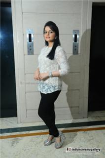 Roma Asrani feet photo 6