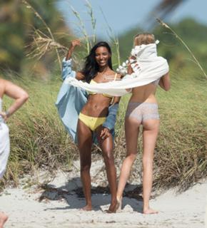 Romee Strijd feet photo thumbnail