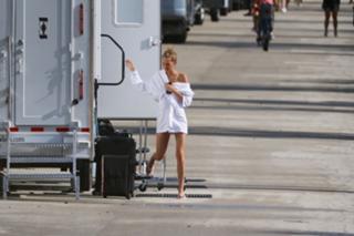 Romee Strijd feet photo thumbnail