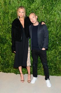 Romee Strijd feet photo thumbnail