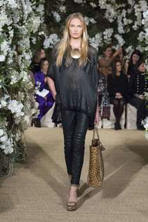 Romee Strijd feet photo thumbnail