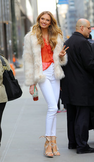 Romee Strijd feet photo thumbnail