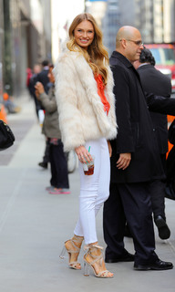 Romee Strijd feet photo thumbnail