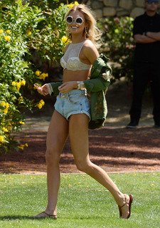 Romee Strijd feet photo thumbnail