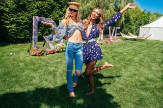 Romee Strijd feet photo thumbnail