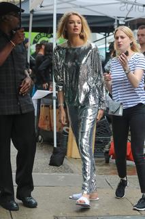 Romee Strijd feet photo thumbnail