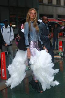 Romee Strijd feet photo thumbnail