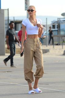 Romee Strijd feet photo thumbnail