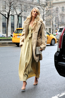 Romee Strijd feet photo thumbnail