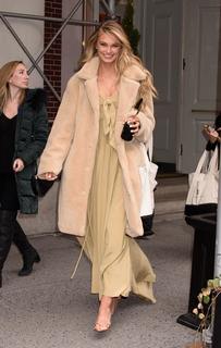 Romee Strijd feet photo thumbnail