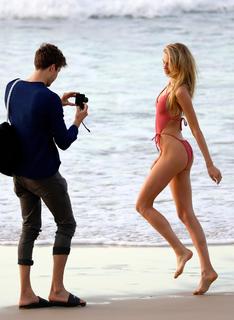 Romee Strijd feet photo thumbnail