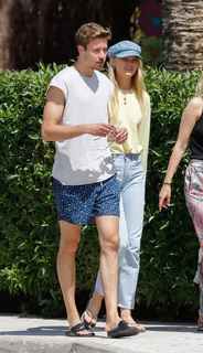 Romee Strijd feet photo thumbnail