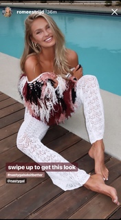 Romee Strijd feet photo thumbnail