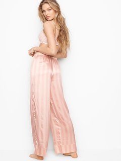 Romee Strijd feet photo thumbnail