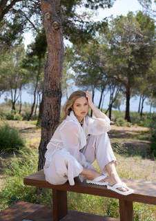 Romee Strijd feet photo thumbnail