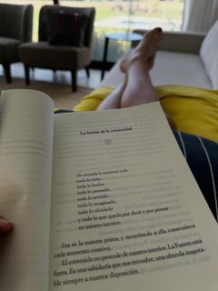 Romina Gaetani feet photo 1