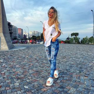 Romina Malaspina feet photo 4