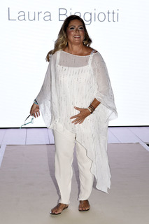 Romina Power feet photo thumbnail