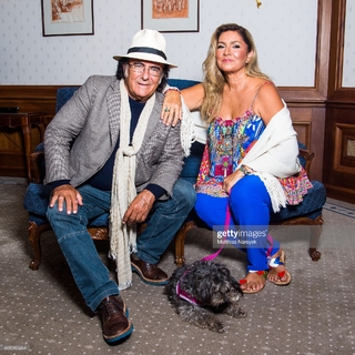 Romina Power feet photo thumbnail