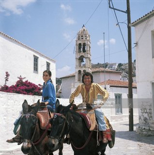 Romina Power feet photo thumbnail