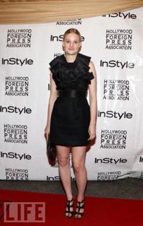 Romola Garai feet photo 3