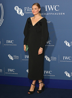 Romola Garai feet photo 9