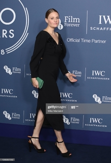 Romola Garai feet photo 18