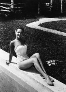 Romy Schneider feet photo thumbnail