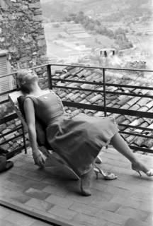 Romy Schneider feet photo thumbnail