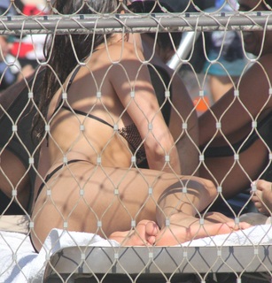 Rona-Lee Shimon feet photo thumbnail