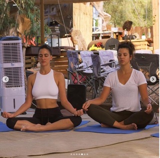 Rona-Lee Shimon feet photo thumbnail