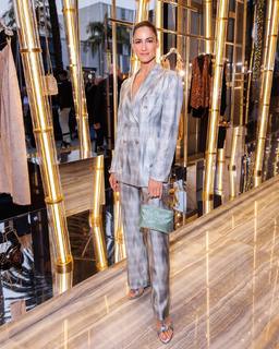 Rona-Lee Shimon feet photo thumbnail