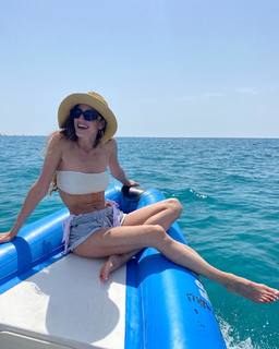 Rona-Lee Shimon feet photo thumbnail