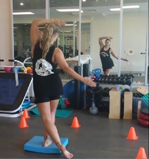Ronda Rousey feet photo thumbnail