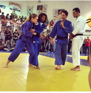 Ronda Rousey feet photo thumbnail