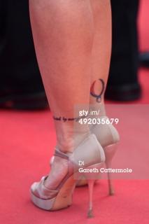 Ronda Rousey feet photo thumbnail
