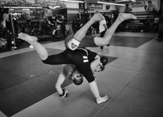 Ronda Rousey feet photo thumbnail