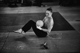 Ronda Rousey feet photo thumbnail