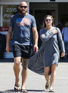 Ronda Rousey feet photo thumbnail