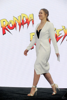 Ronda Rousey feet photo thumbnail