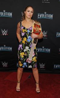 Ronda Rousey feet photo thumbnail