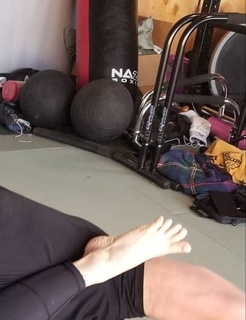 Ronda Rousey feet photo thumbnail
