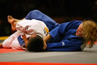 Ronda Rousey feet photo thumbnail
