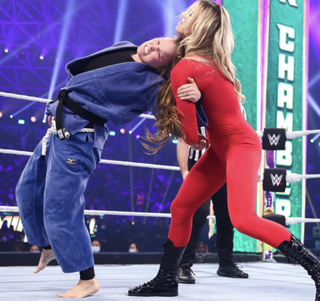 Ronda Rousey feet photo thumbnail