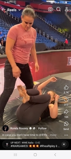 Ronda Rousey feet photo thumbnail